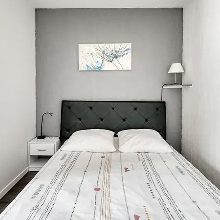 Le Laurier Apartment *