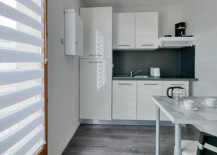 Le Laurier アパート *