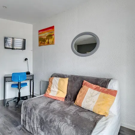 Le Laurier Apartment *